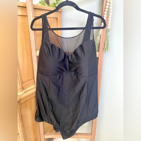 Torrid Black Hi Neck Mesh Scoop Back One Piece Bathing Suit Size 6x NWT - Picture 3 of 5